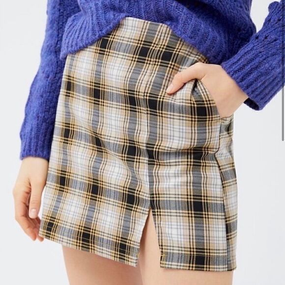 Urban Outfitters Plaid Skirt (S) - Picture 1 of 7